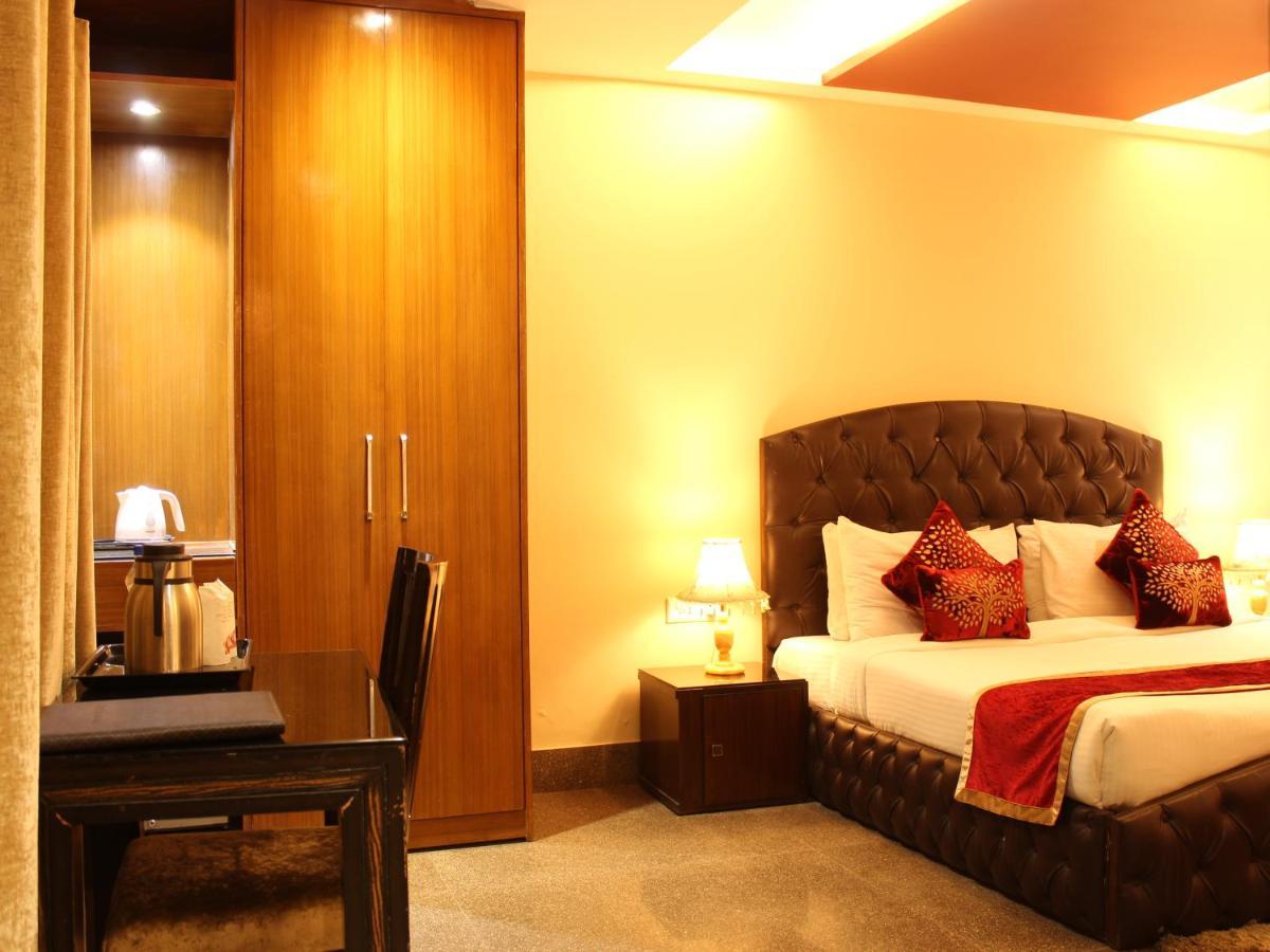Karan Holidays Delhi  Exterior photo