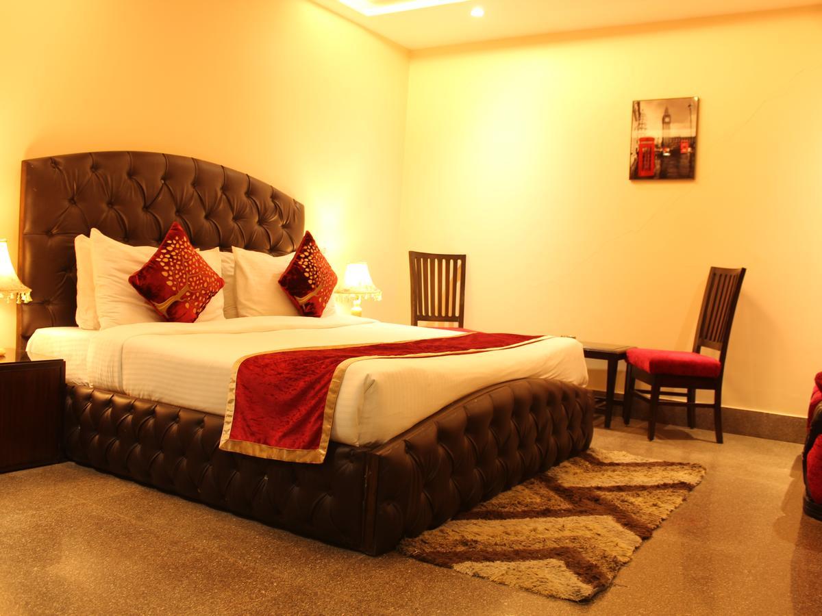 Karan Holidays Delhi  Exterior photo