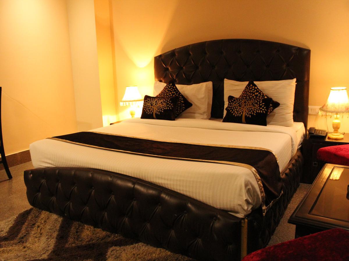 Karan Holidays Delhi  Exterior photo